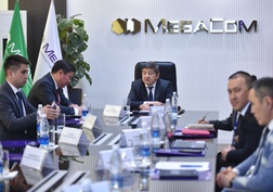 Министрлер кабинетинин төрагасы Акылбек Жапаров MEGA мамлекеттик уюлдук байланыш операторунун иши менен таанышты